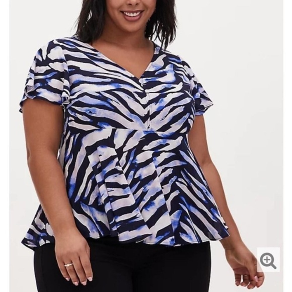 Torrid Blue White Zebra Print Peplum Blouse V-Neck Flutter Sleeve Plus Size 4 4X